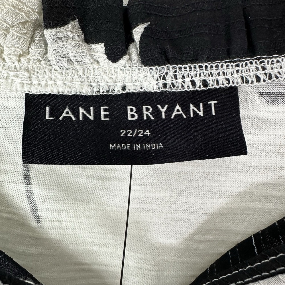 Lane Bryant Zen Tie Top Women's 22/24 Black White Floral Classic V Neck Ruffle - Picture 4 of 11